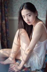 唯美清纯气质漂亮女生微信高清图片 水出芙蓉