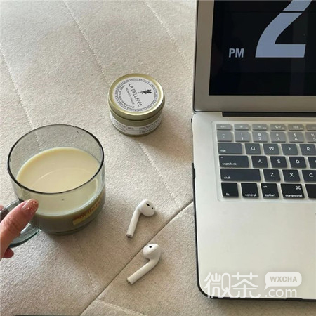简约又很干净的背景图
