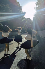 关于青春的背景图